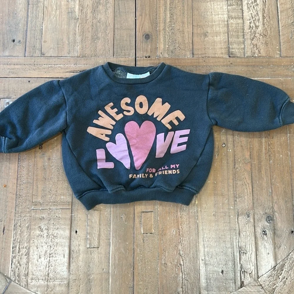 Zara awesome love sweatshirt